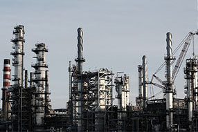 US manufacturing sector contracts to lowest level since recession 